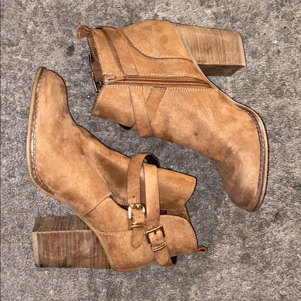 booties - Picture 2 of 3
